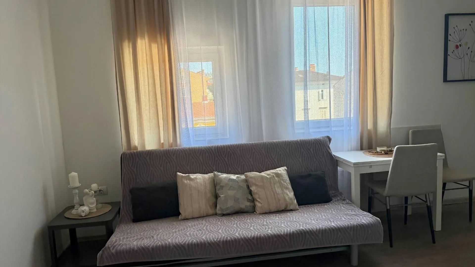 Downtown Apartments 풀라