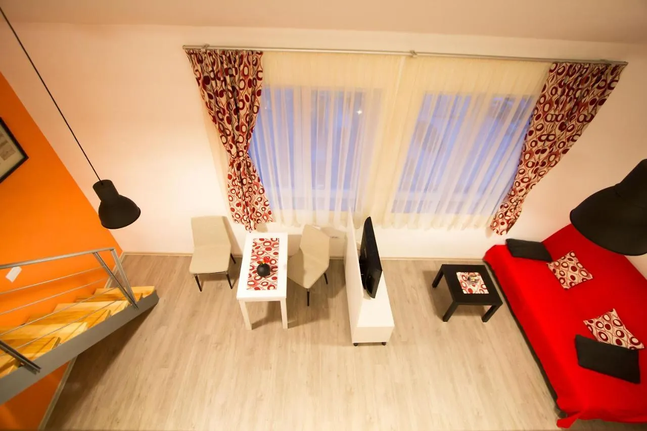 Downtown Apartments 풀라