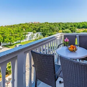 Rok Apartament Pula
