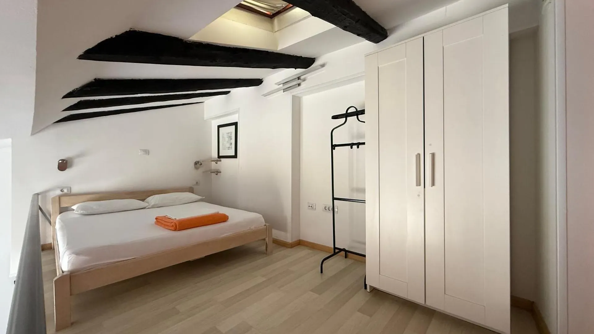 Downtown Apartments Pula 0*,